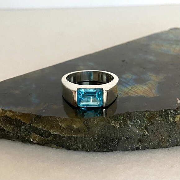 Sterling Silver 925 Horizontal Emerald Cut Blue Topaz Wide Band Ring Sz 7.75 - Picture 2 of 16